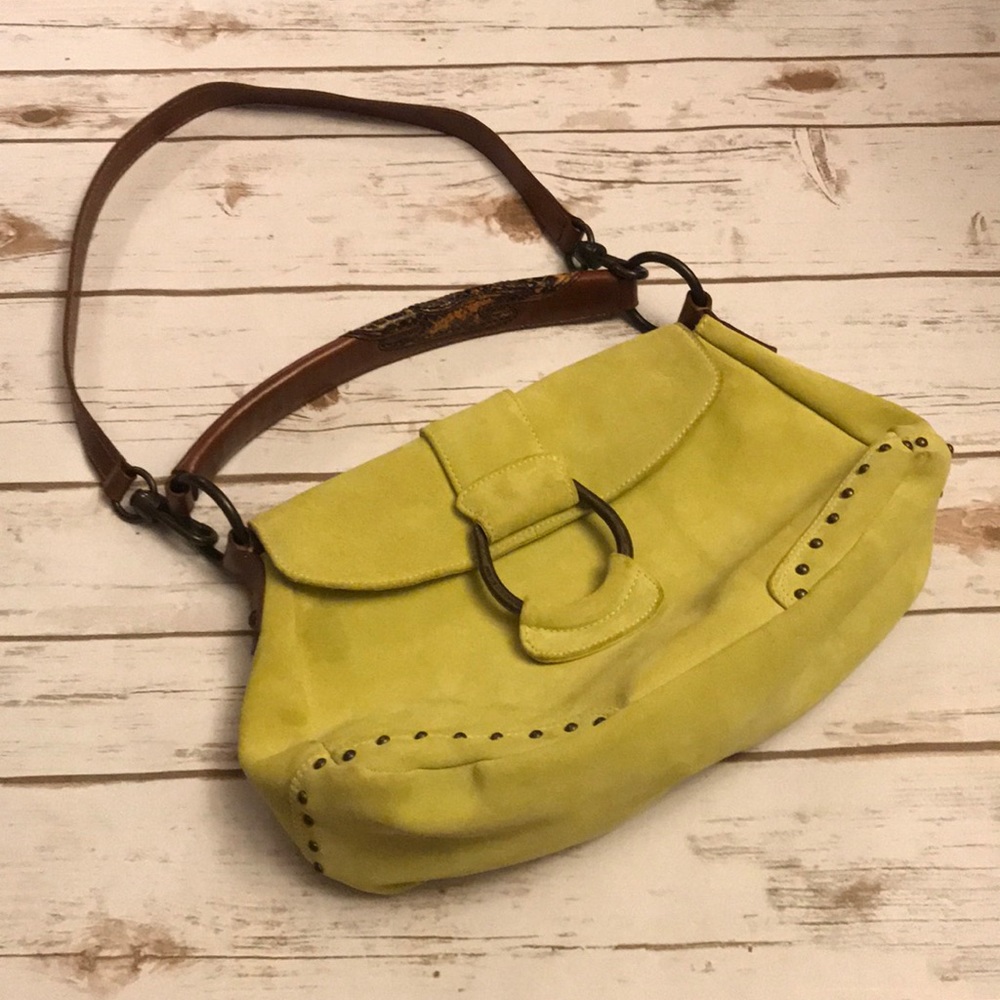 🌿🍃 Francesco Biasia lime green suede purse 🌿🍃